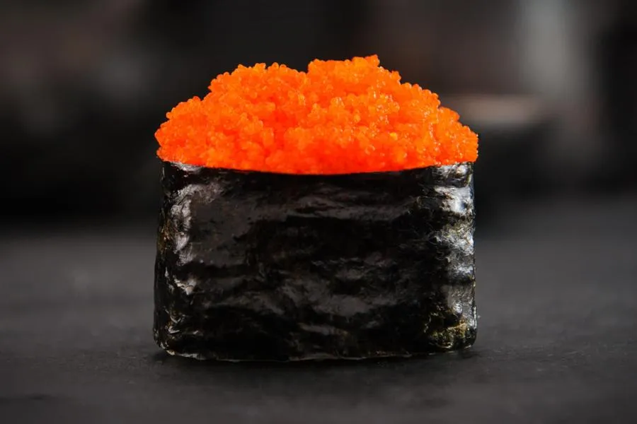 Гункан с Икрой Масаго